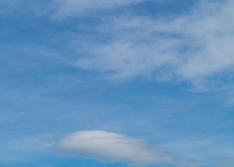 Obraz premium Cielo e nuvole in una giornata di primavera