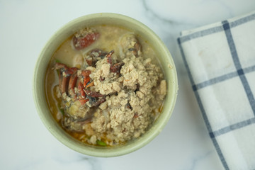 Tao Jiaw Lone (Herbed soya beans with minced crab and pork in coconut milk)