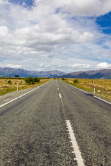 Fototapeta na wymiar The route to Mount Cook. South Island, New Zealand