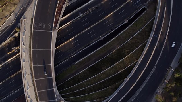 Calles solas en Mexico en tiempos de coronavirus, cinem&aacute;ticas drone view