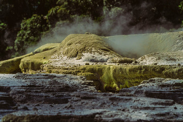 Heiße Quellen Schwefel Steine