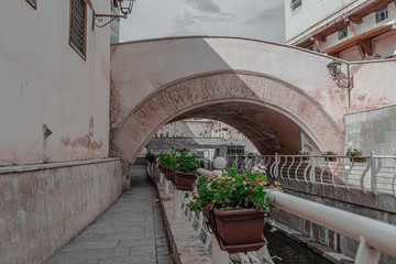 Fototapeta na wymiar street in the old town