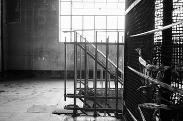 corridor leading to the stairs of the 5th floor