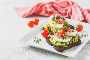 Toast with avocado and egg