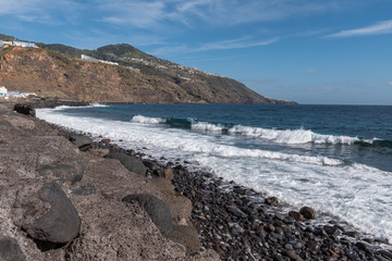 Fototapeta na wymiar Santa Cruz - La Palma - Küste - Brandung