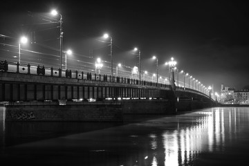 Fototapeta na wymiar Puente de Riga