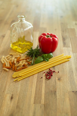 Italienisches Essen schön dekoriert