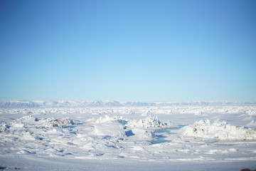 Fototapeta na wymiar winter landscape with snow coverd ocean