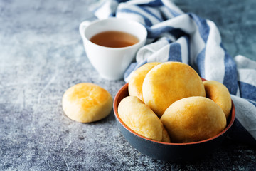 Baked patties in a grey bowl