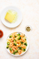 Shrimp and broccoli pasta