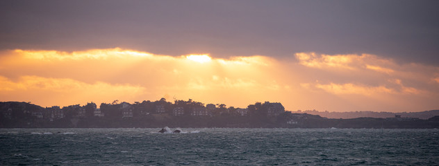 Panorama Baie de Saint Malo au crépuscule Ille et Vilaine Bretagne France