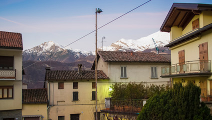 Fototapeta na wymiar blue sky in the mountains of the Alps