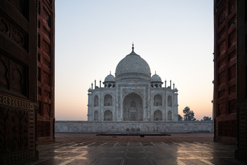 taj mahal at sunset agra