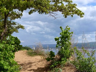 A cozy place on a high cliff for a secluded holiday