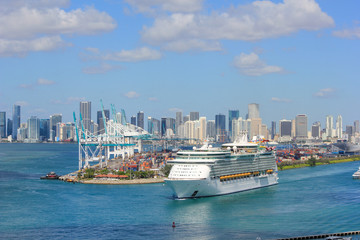 Navigator of the seas by royal caribbean leaving port of miami april 2020