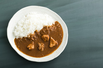 コトコト煮込んだチキンカレー