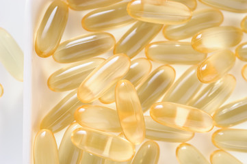 yellow fish oil capsules, omega 3
