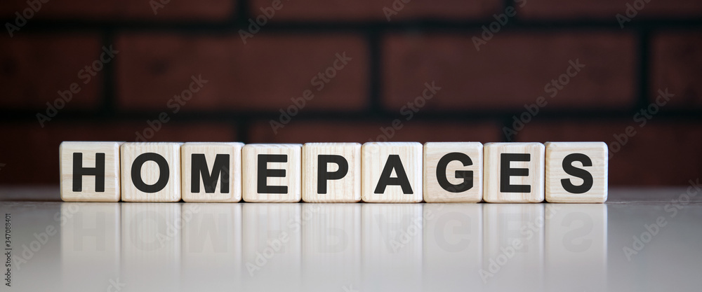 Poster web homepage - text on cubes with reflection in the background of the kirie
