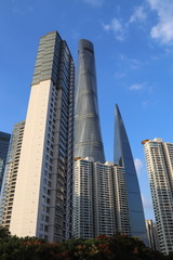 Fototapeta na wymiar Gratte-ciels du quartier de Pudong à Shanghai, Chine 