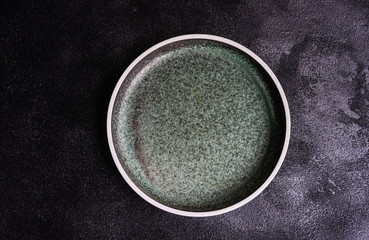 Empty bowl as a table setting concept