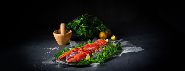 the cooked lobster on ice