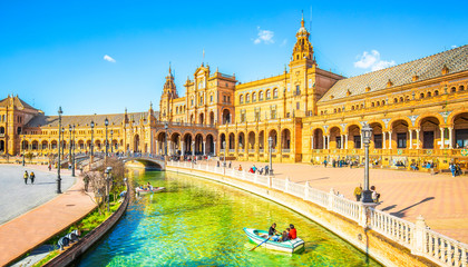 Fototapeta premium Spanish Square (Plaza de Espana) in Sevilla, Spain