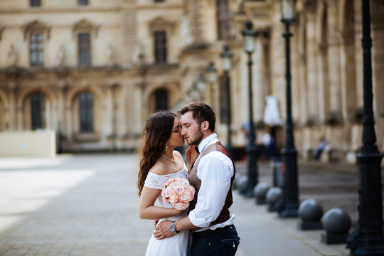 Couple in love in Paris, wedding photography