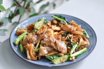 stir fried noodles with pork and vegetable