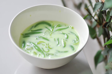 Thai dessert ,rice noodles made of rice eaten