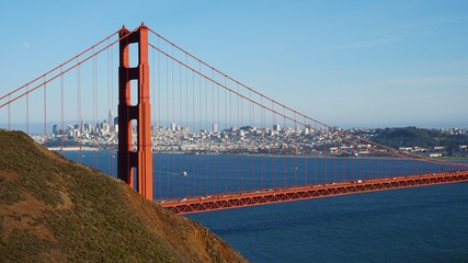 Obraz premium golden hour at the golden Gate Bridge, captures from Marin Headlands.