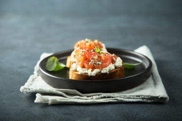 Smoked salmon with cream cheese on toast
