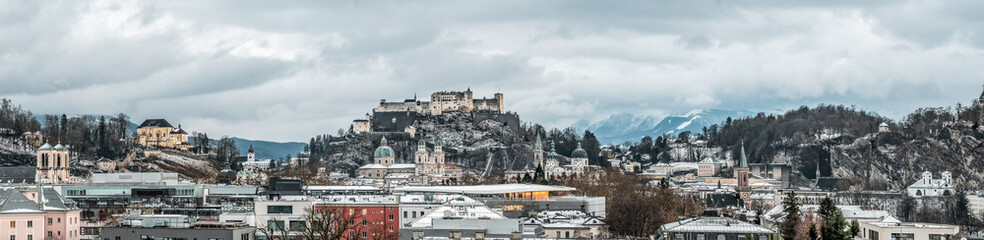 Fototapeta premium Panoramic view of Salzburg old town with Festung hohensalzburg a