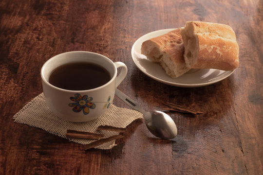 Desayuno con caf&eacute;