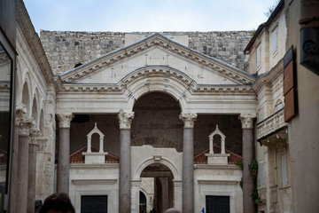 Obraz premium Courtyard of Dioclezano's Palace in Split, port city on the Dalmatian coast, on the Adriatic Sea, Croatia, Europe.