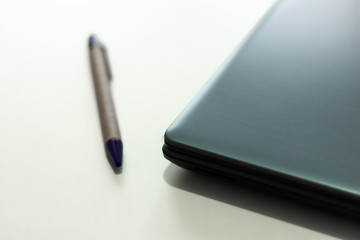 illustration travail bureau vert lumière 