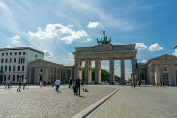 Berlin Hotspots Sightseeing Pariser Platz, Brandenburger Tor, Reichstag und Strasse des 17. Juni 