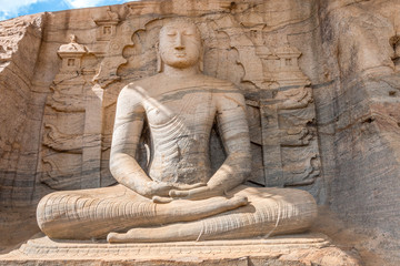statue of buddha Polonnaruwa