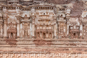 Polonnaruwa - Thivanka Pilimage - Temple