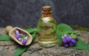 comfrey bio natural balm oil alternative medicine