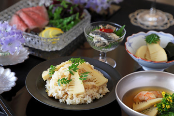 たけのこご飯のテーブル