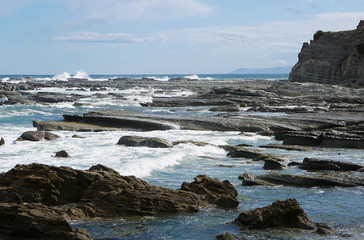 Fototapeta na wymiar Waves and rocks