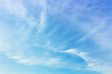 spread blurry clouds with wind