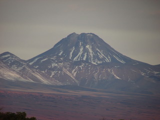 Fototapeta premium montañas nevadas en San Pedro de Atacama, Chile 