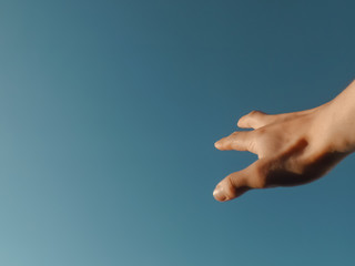 Mano al cielo