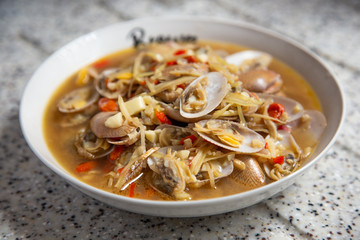 seafood clam with herb broth