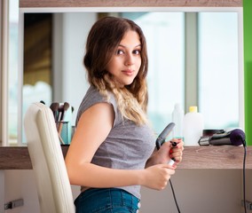 Obraz na płótnie Canvas Young woman in the beauty salon