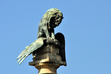 Lion smashes the Eagle
Rotunda da Boavista