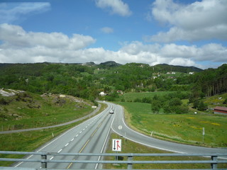 road to the mountains