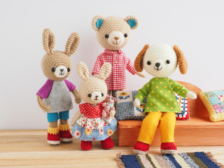 かわいい動物のあみぐるみ