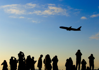 Fototapeta na wymiar 飛行機の離陸　広島空港